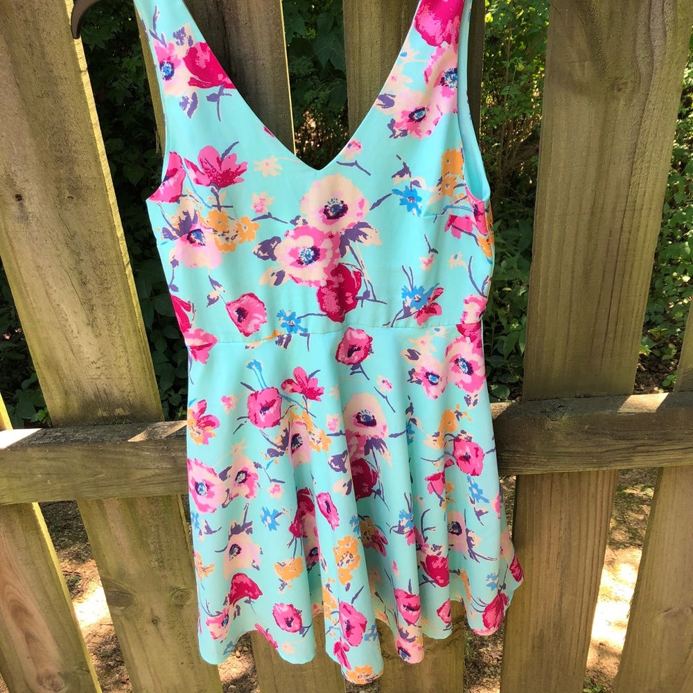 😍 EVERLY floral skater/sundress! 🌞👗